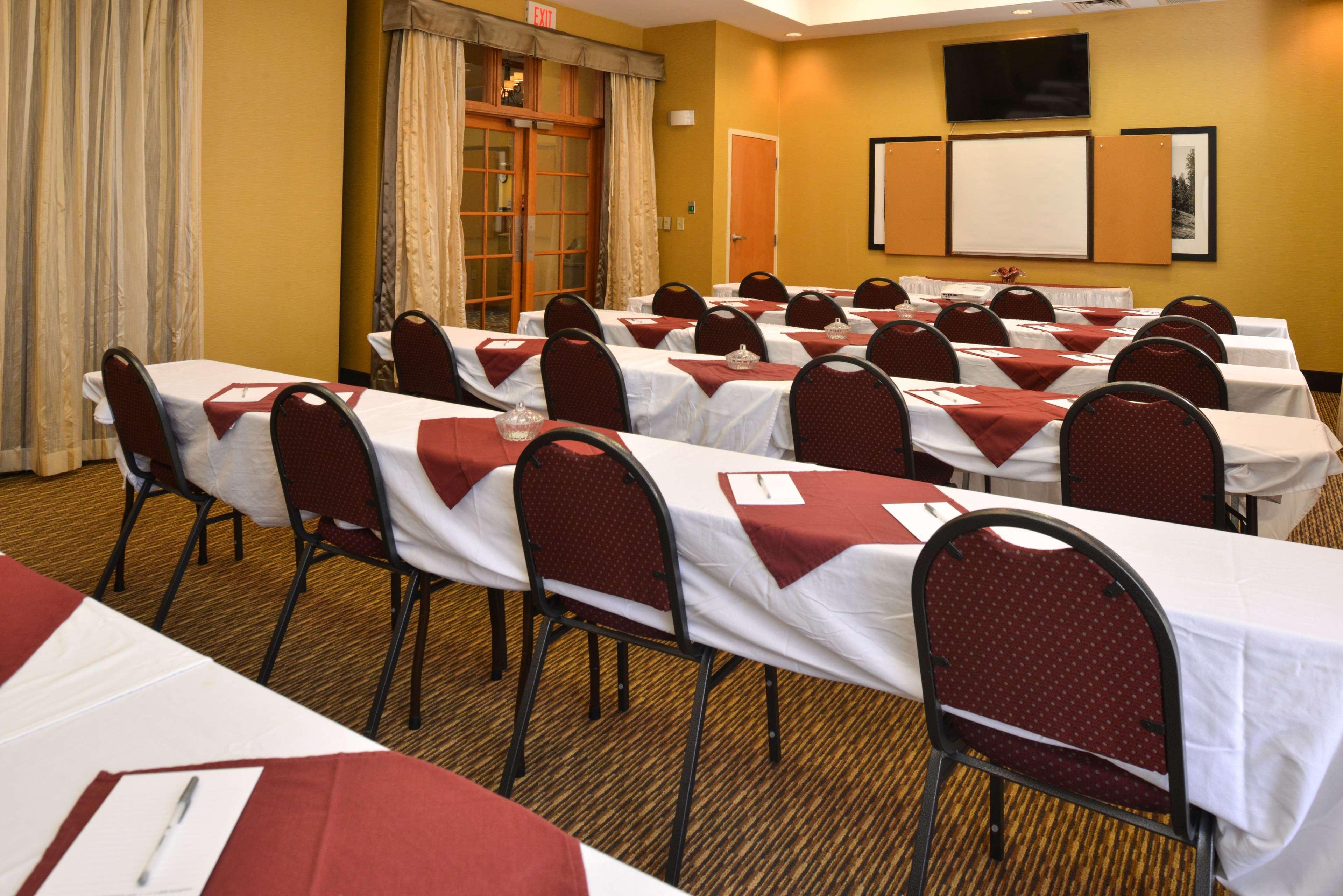 Hampton Inn & Suites Pueblo-Southgate Zewnętrze zdjęcie
