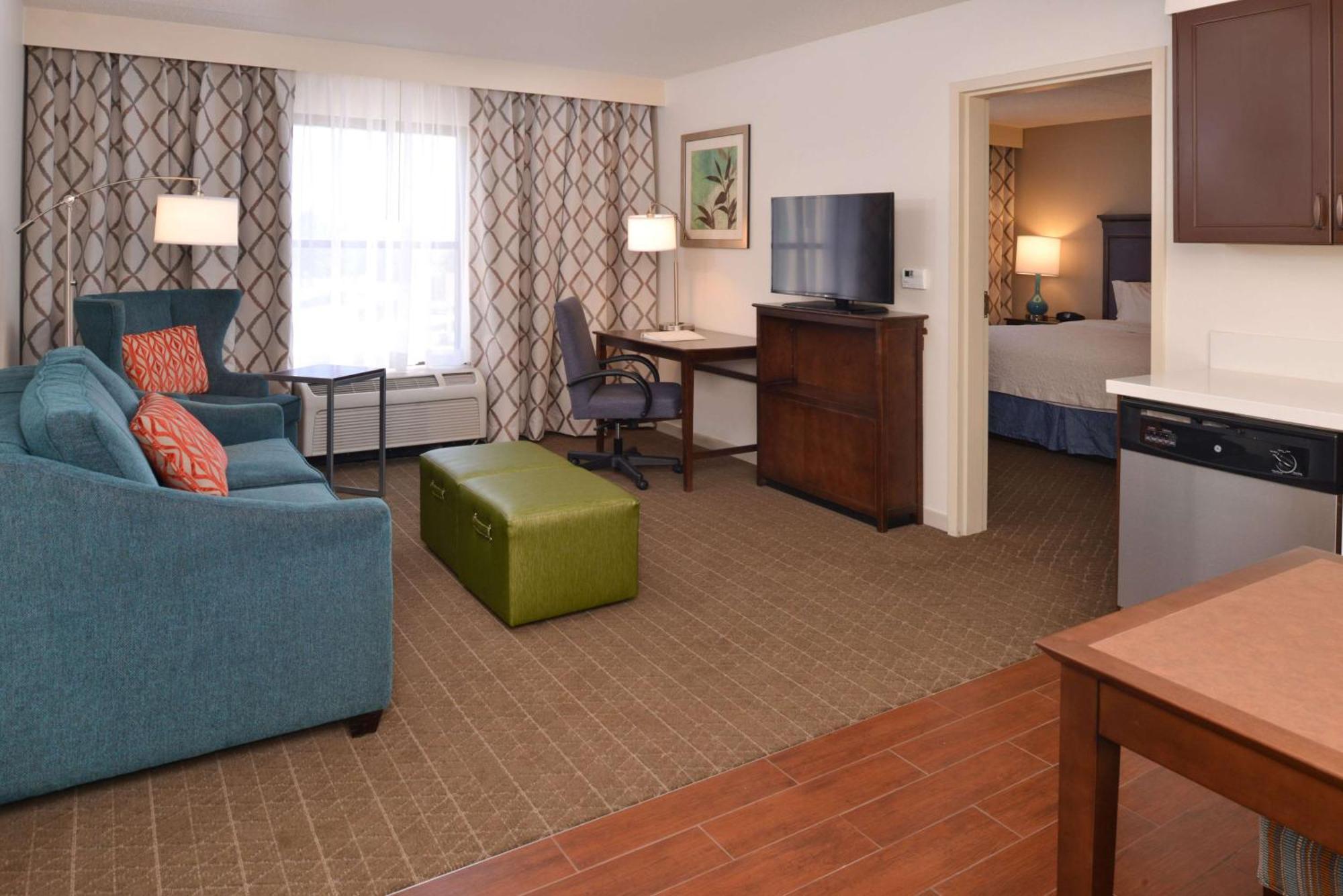 Hampton Inn & Suites Pueblo-Southgate Zewnętrze zdjęcie