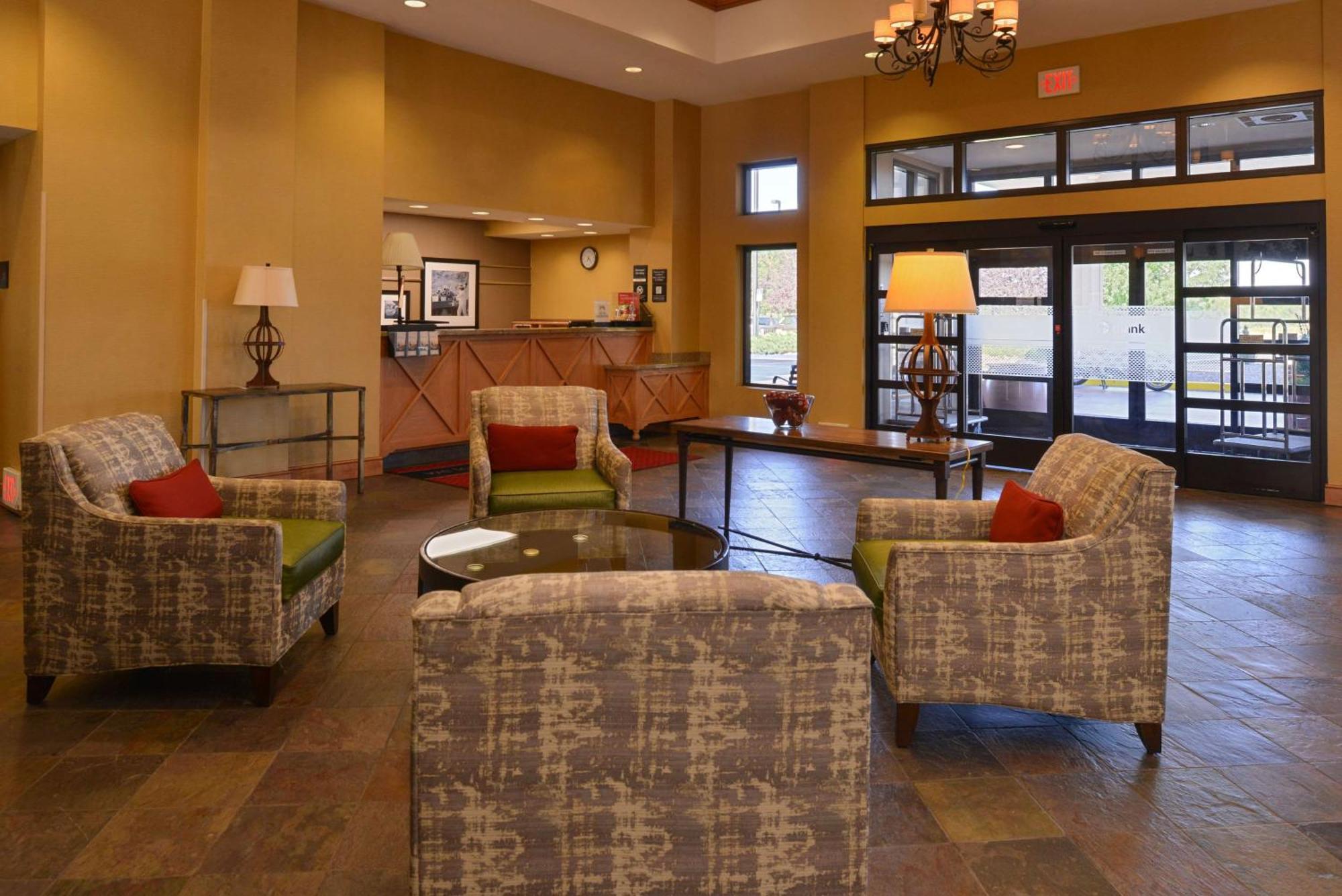 Hampton Inn & Suites Pueblo-Southgate Zewnętrze zdjęcie