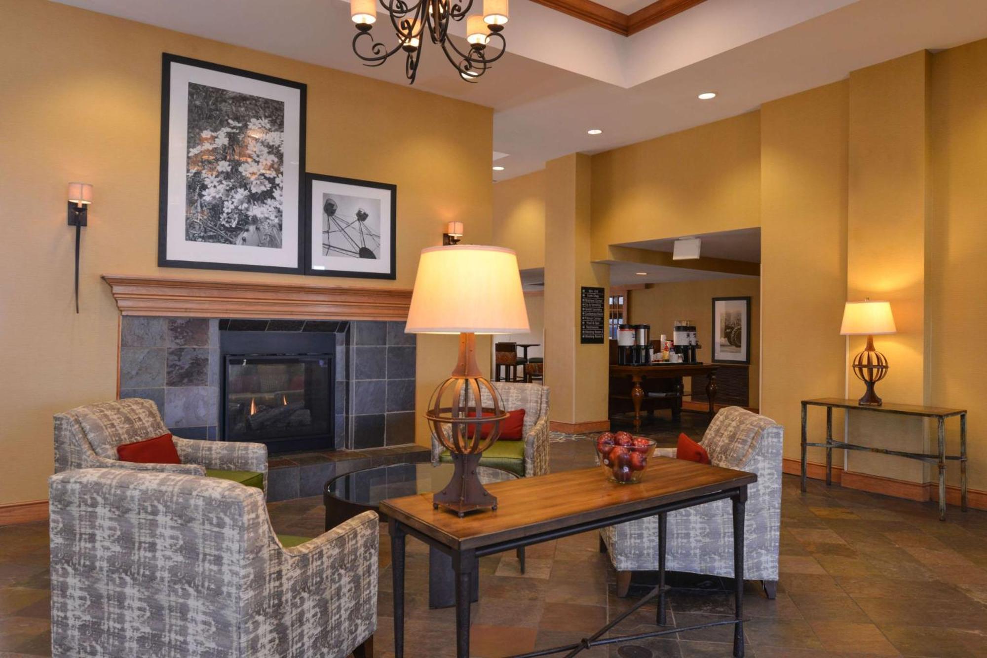 Hampton Inn & Suites Pueblo-Southgate Zewnętrze zdjęcie