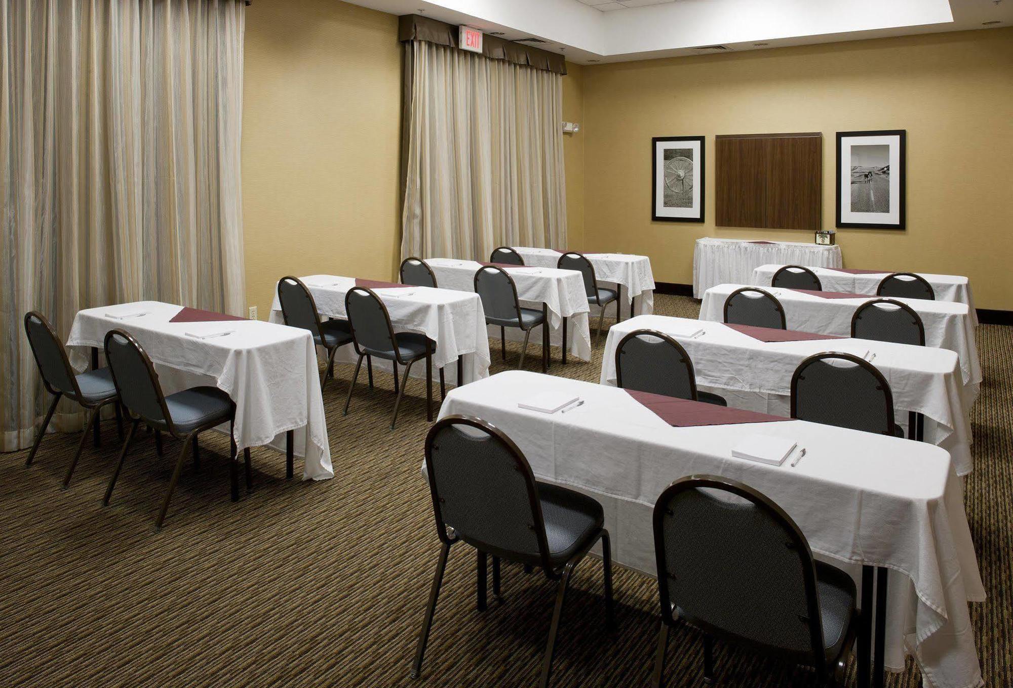 Hampton Inn & Suites Pueblo-Southgate Zewnętrze zdjęcie